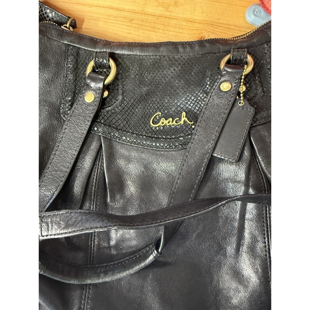 Coach Ashley Hippie Black Leather Python Trim Shoulder Bag Purse Gold Hardware - Picture 8 of 8